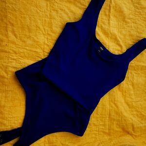 Royal blue M express body contour bodysuit
